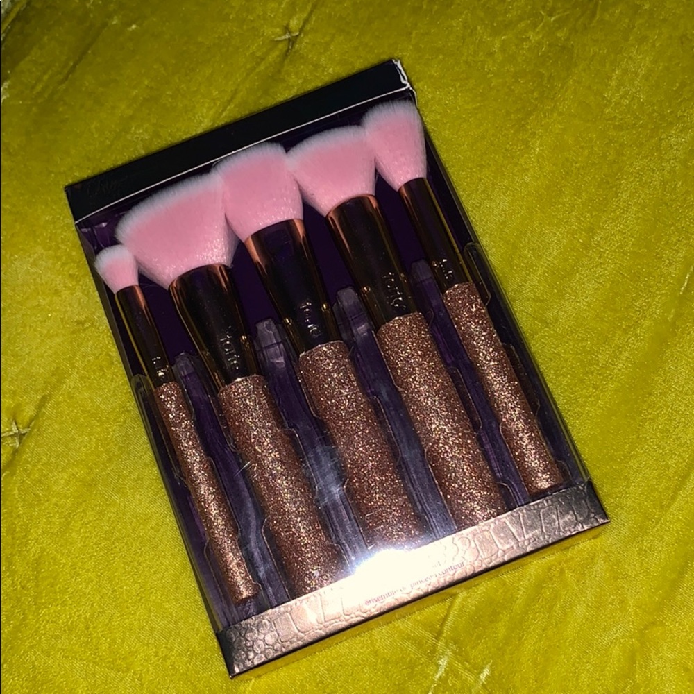 Contour Brush Set (Negotiable)